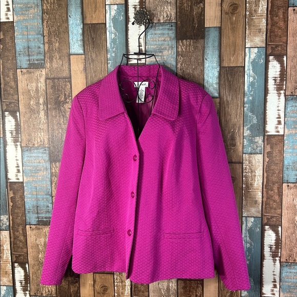 Liz Baker Fuchsia Textured Blazer - Picture 1 of 15
